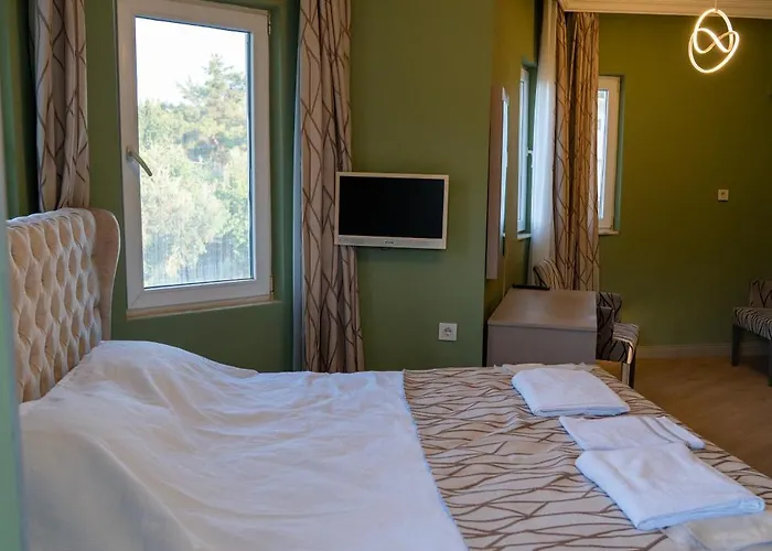 Hotel Goeynuek Garden