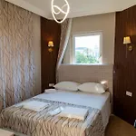 Goeynuek Garden Hotel *