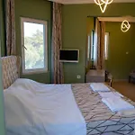 Hotel Goeynuek Garden