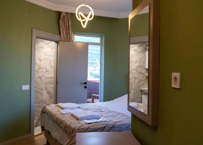 Hotel Goeynuek Garden